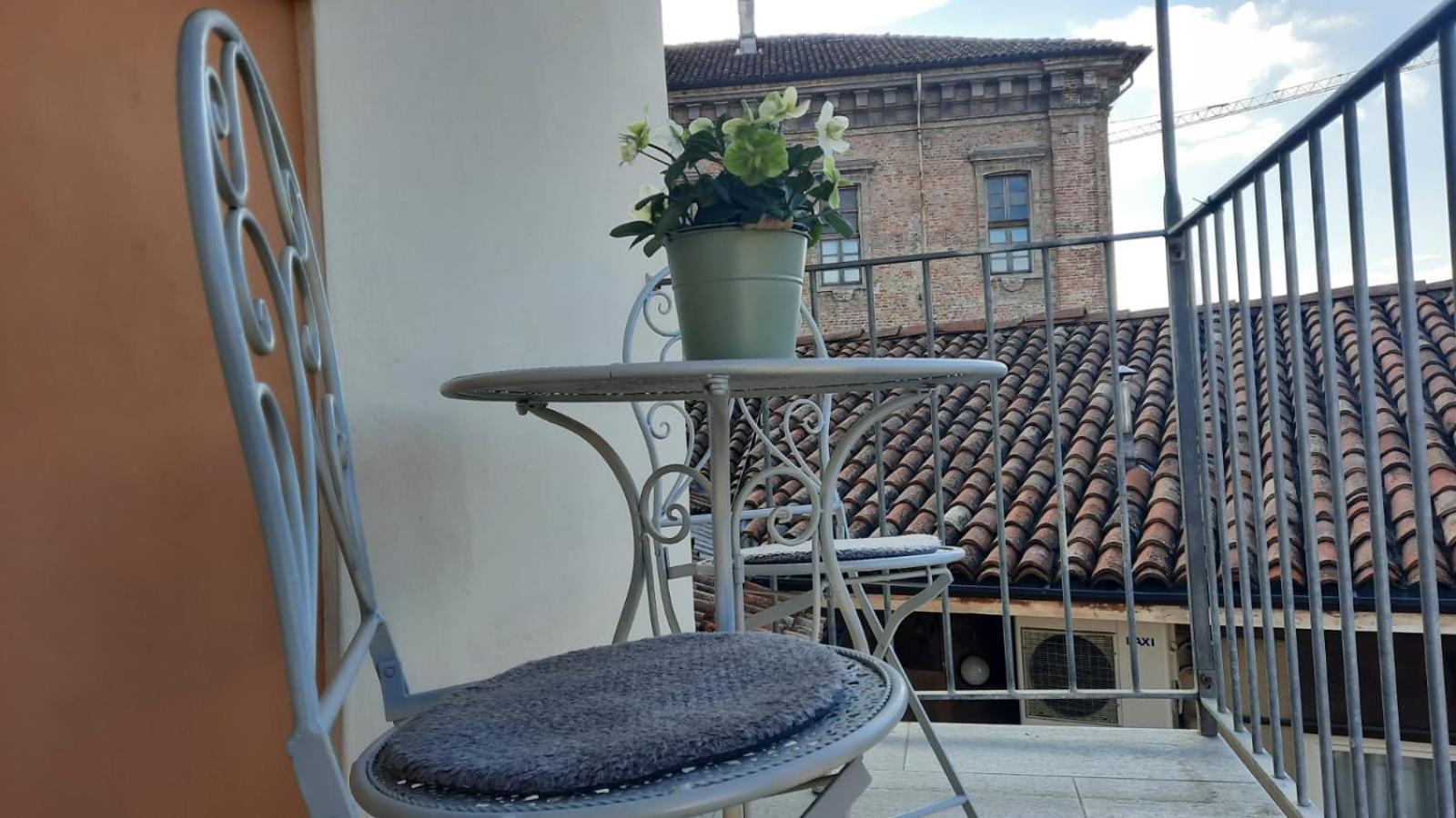 Cuore Di Alba Charming Apartment Exteriör bild