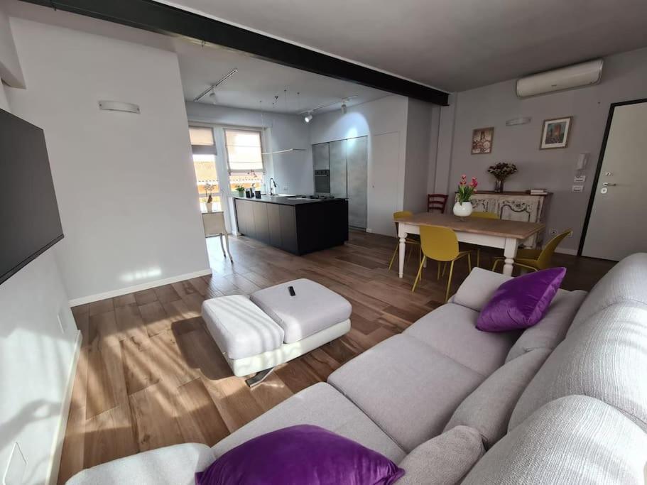 Cuore Di Alba Charming Apartment Exteriör bild